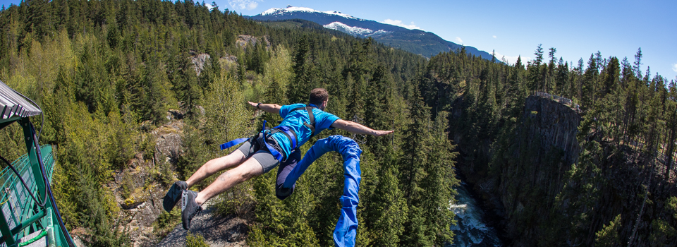 Bungee jumping in Whistler