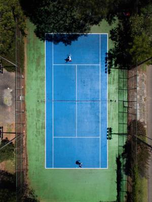 Overhead image of tennis court