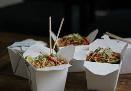a bowl of noodbles on a table